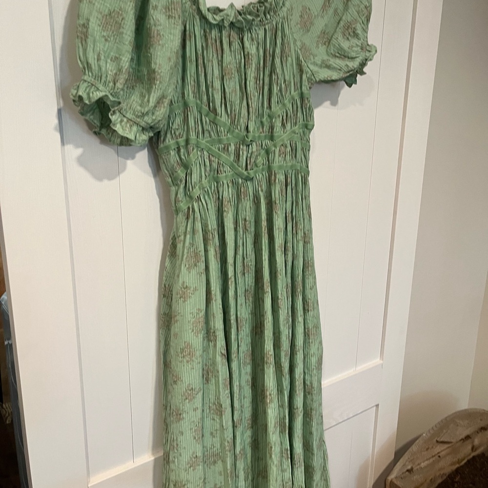 Ivy City Co Green Floral Maxi Dress